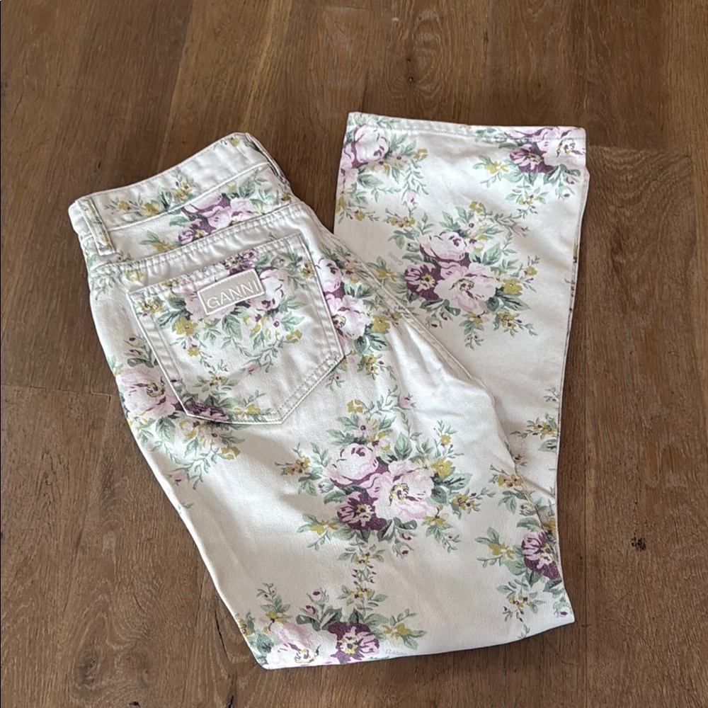 Ganni Betzy Cropped Floral Print Jeans